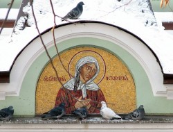 Православные чтят Ксению Петербургскую Православные чтят Ксению Петербургскую